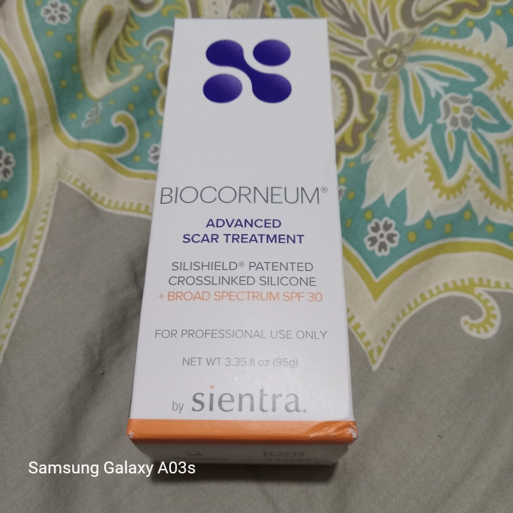 Biocorneum advanced scar treatment and SPF 3.35 fl oz. Used once.